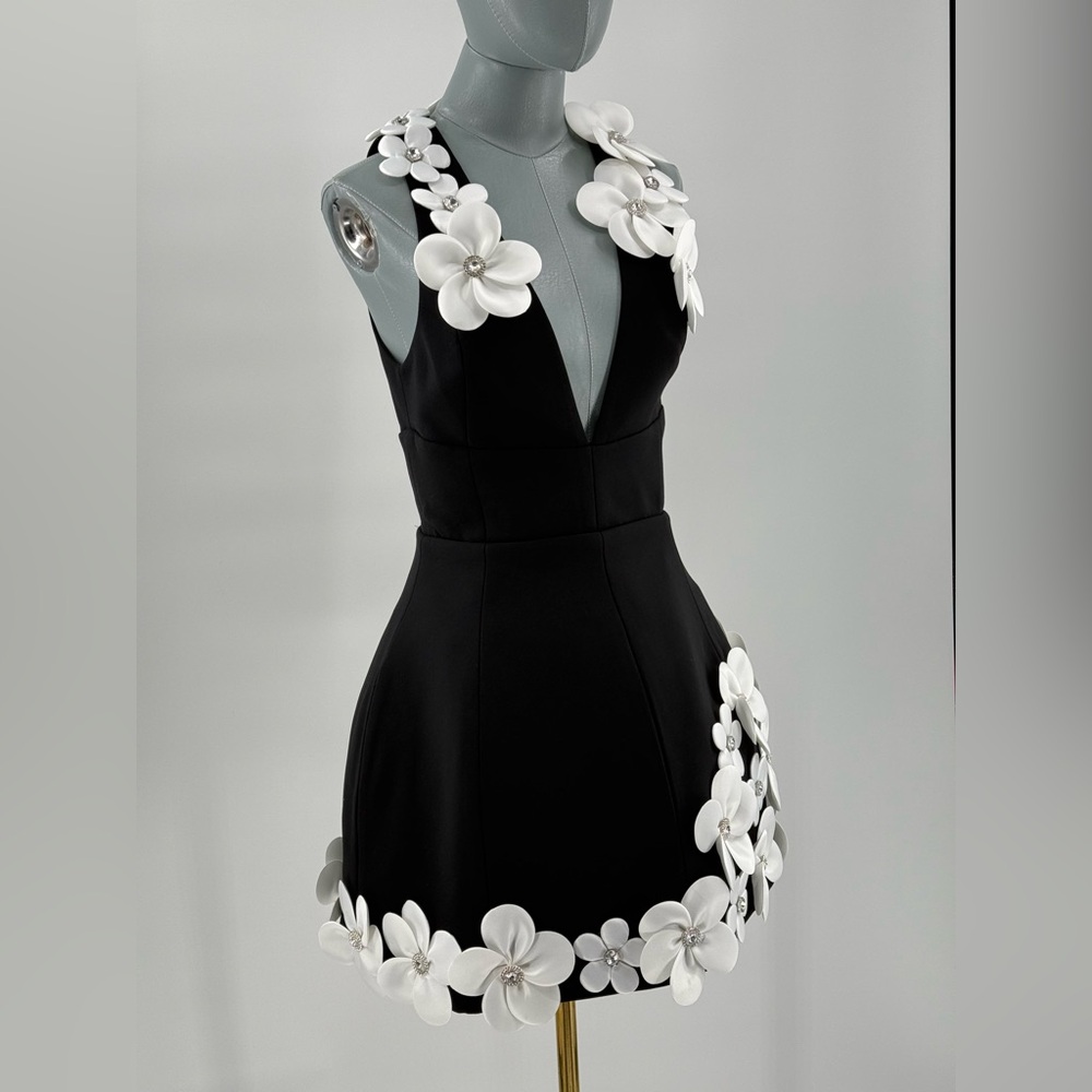 🆕 BRONX & BANCO 🧿 NWOT Estelle Floral Mini Dress, Black/White - Sz XS US 2 - Picture 6 of 17